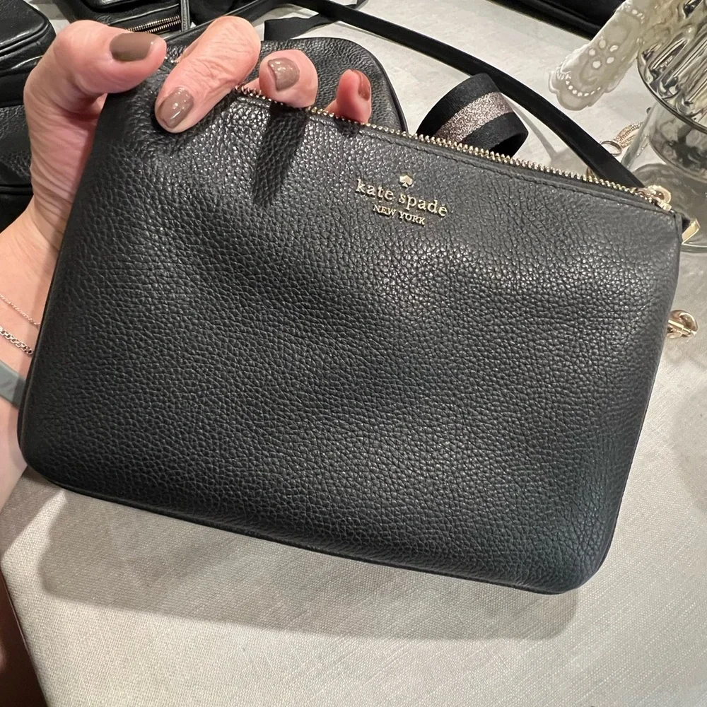 Kate Spade New York LEILA TRIPLE GUSSET CROSSBODY